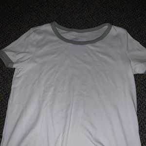 American Eagle t shirt